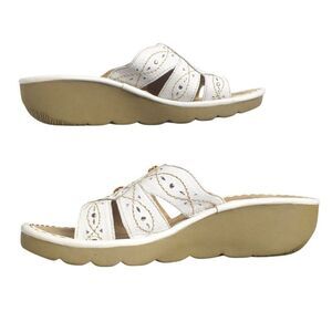 Earth Spirit Womens Leather Sandals Sz 9 White Slides Beaded Design Wedge Sole